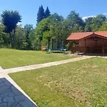 двете къщи - 2 къщи с двор и барбекю за 10 човека в село осъм Villa Beli Osŭm