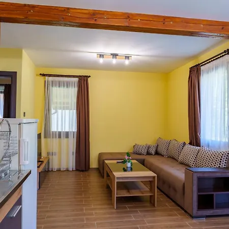 двете къщи село осъм Villa