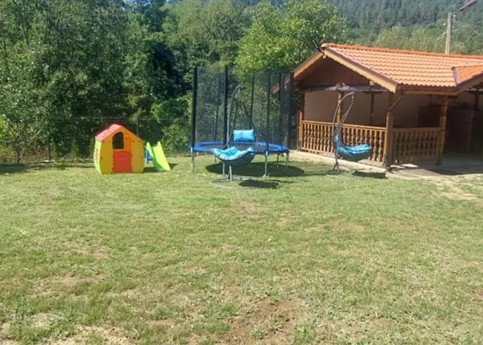 двете къщи село осъм Villa