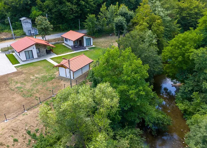 двете къщи село осъм * Beli Osŭm