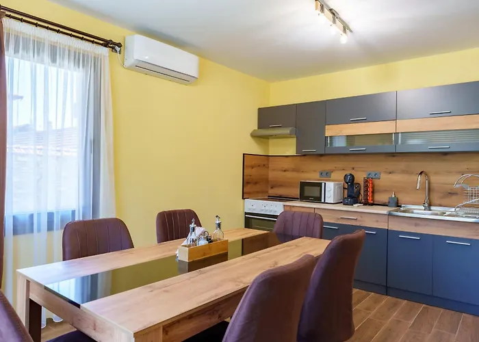 двете къщи село осъм * Beli Osŭm