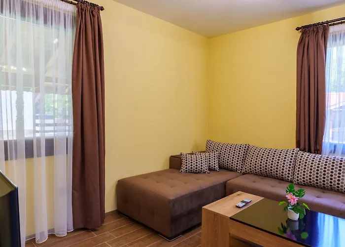 двете къщи село осъм Villa *